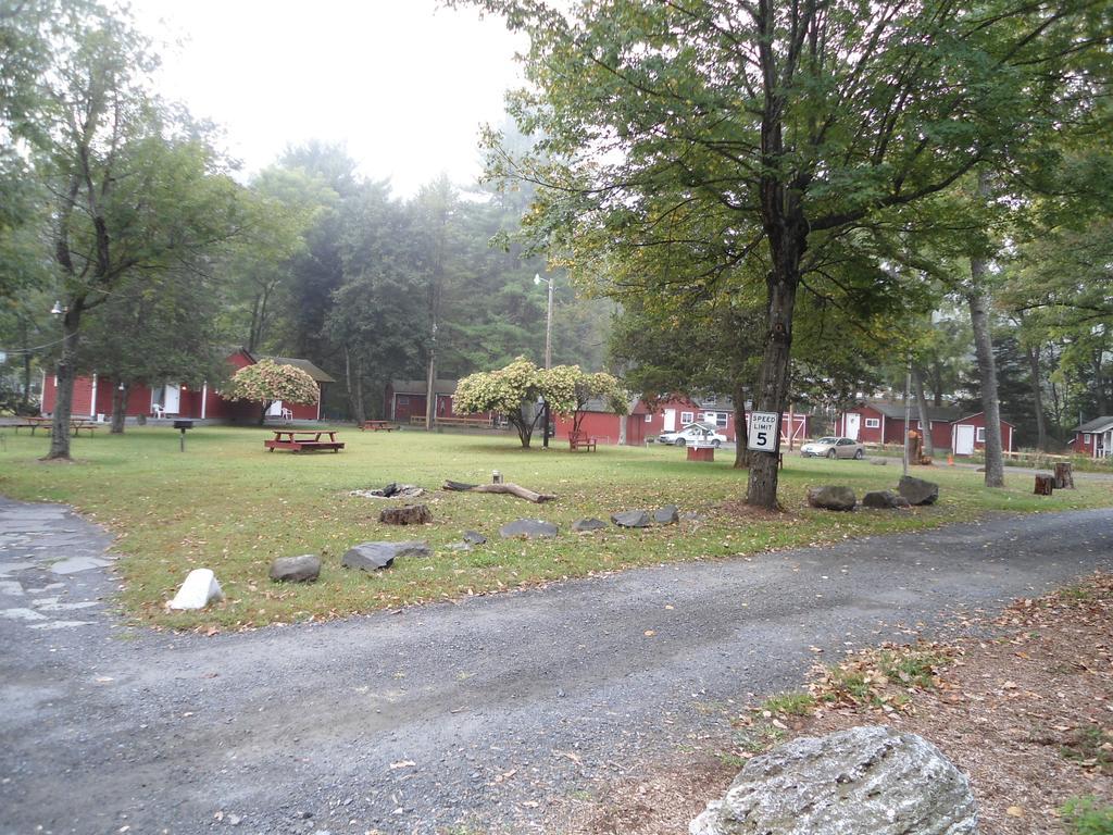Flower Field Inn And Cottages Stroudsburg Exterior foto