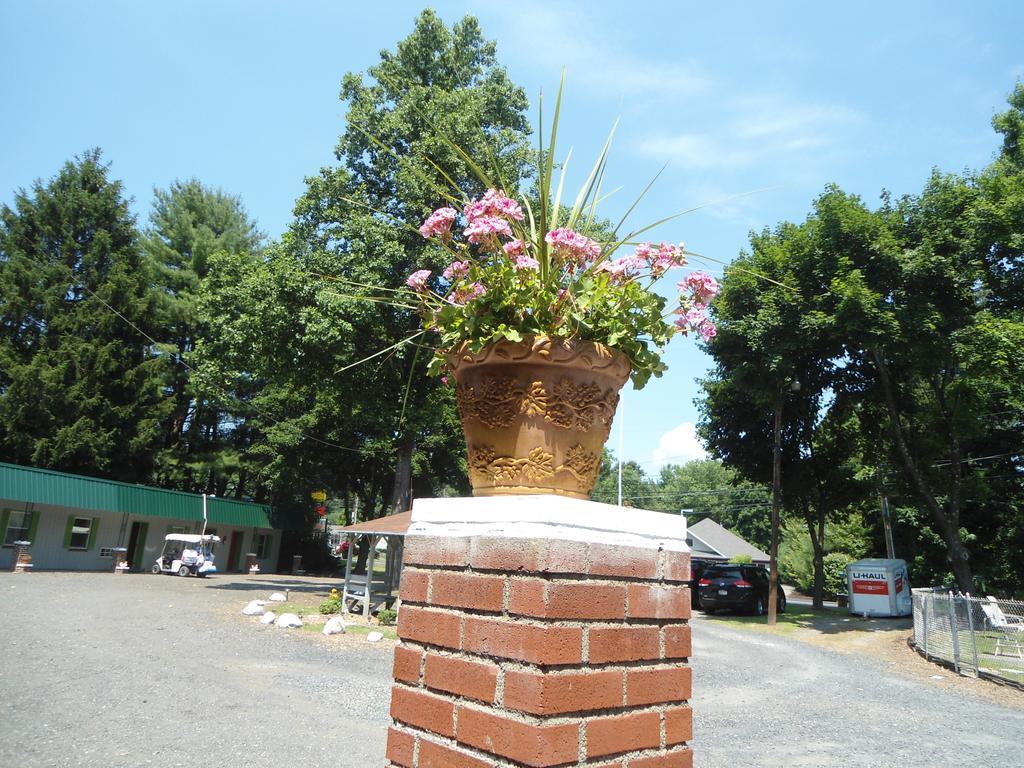 Flower Field Inn And Cottages Stroudsburg Exterior foto