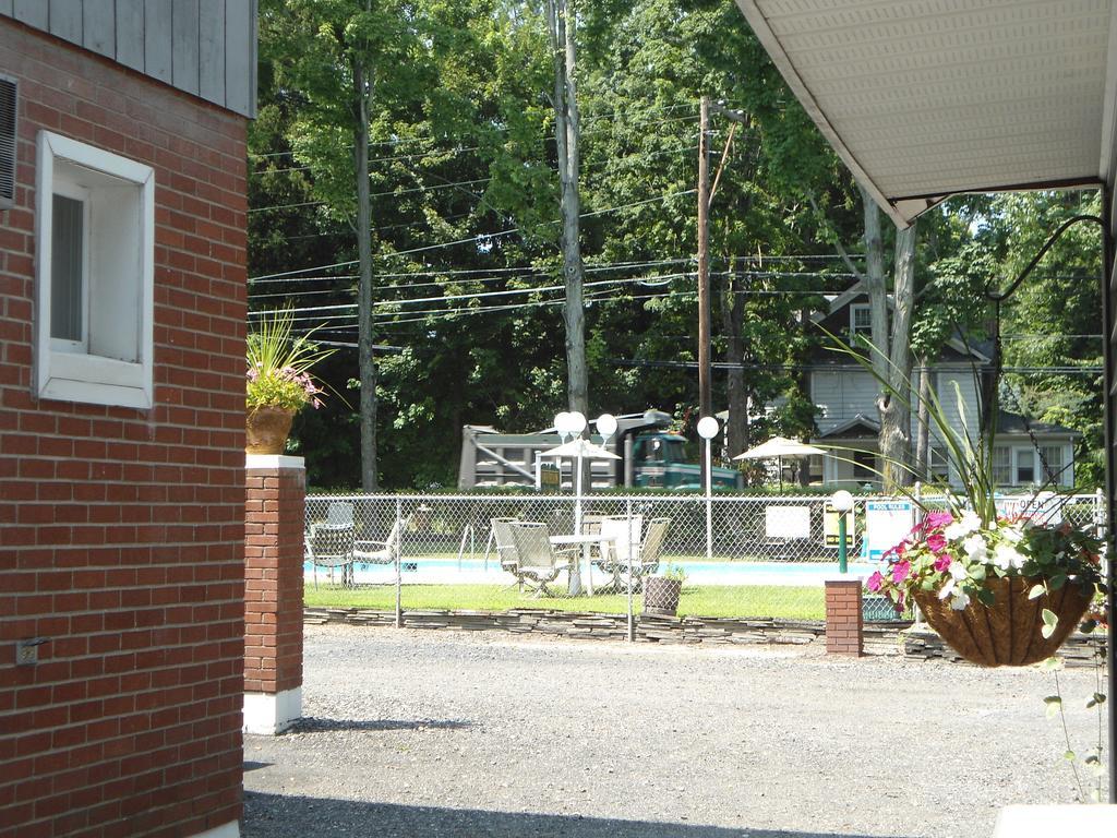 Flower Field Inn And Cottages Stroudsburg Exterior foto